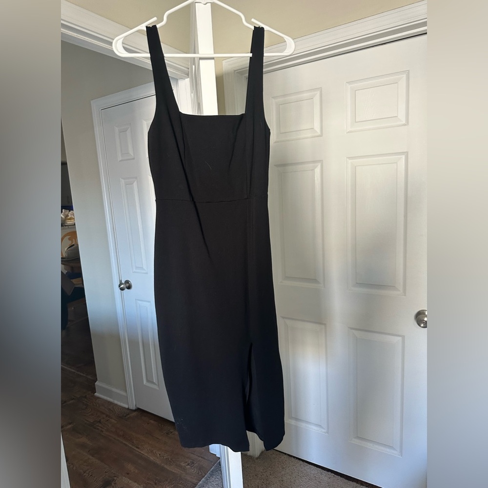 Black Sleeveless Dress